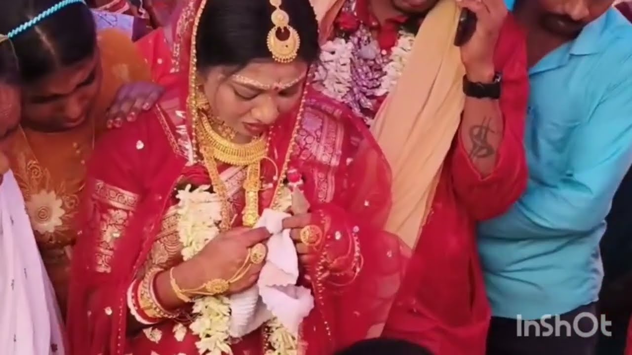 পুরুলিয়ার বিখ্যাত সেড এক্টর প্রকাশ মাহাতোর বিয়ের বিদায় বেলা।