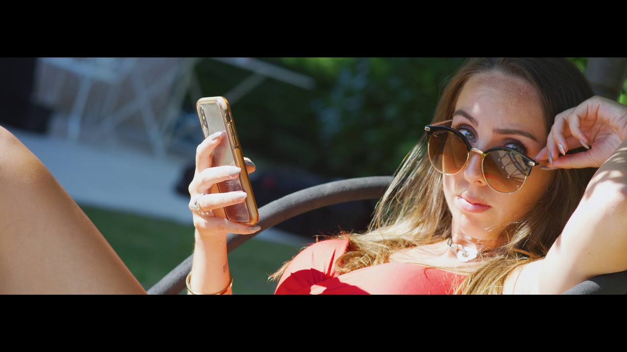 Bezza - Elle (Clip Officiel)