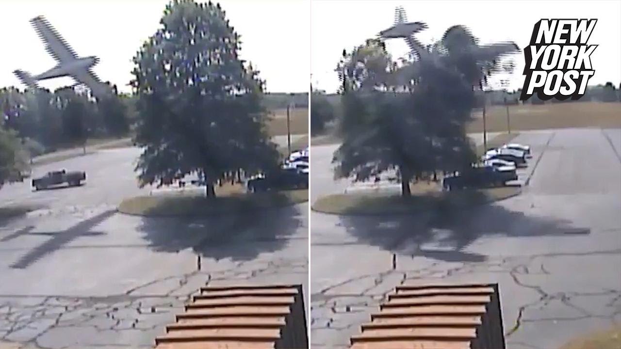 Plane misses runway, crashes in parking lot | New York Post