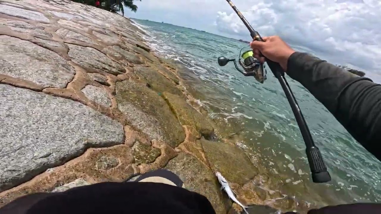 Shore Jigging Episode 18: FELL INTO THE WATER!