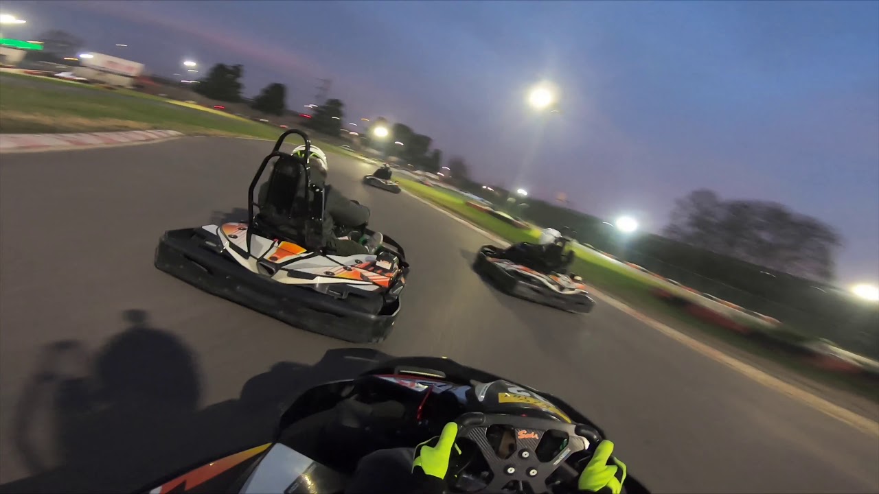 SLALOM TRA GLI INCIDENTI! -kart 270cc Rozzano-