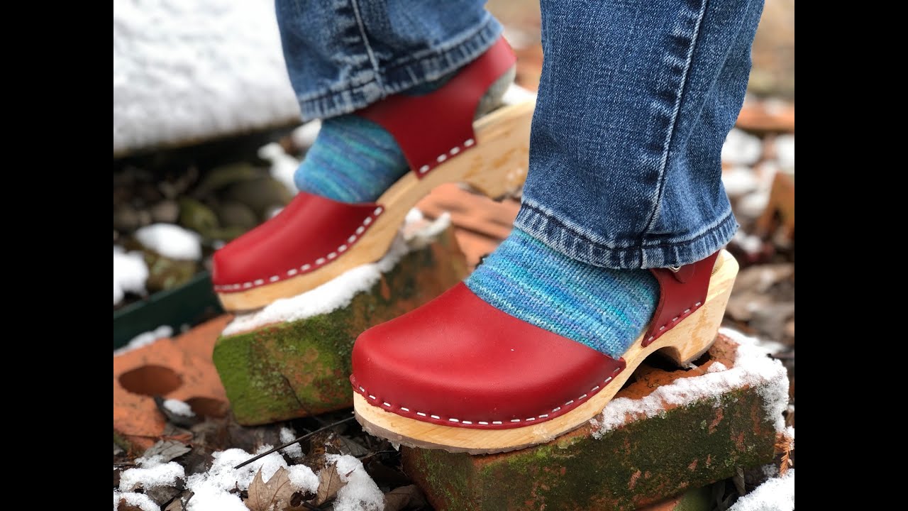 Lotta From Stockholm, Unboxing Video - Clogs and Slippers