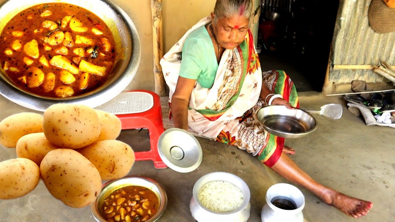 POTATO CURRY cooking and eating by santali tribe Village Grandmother/Kashmiri Dum Aloo Recipe