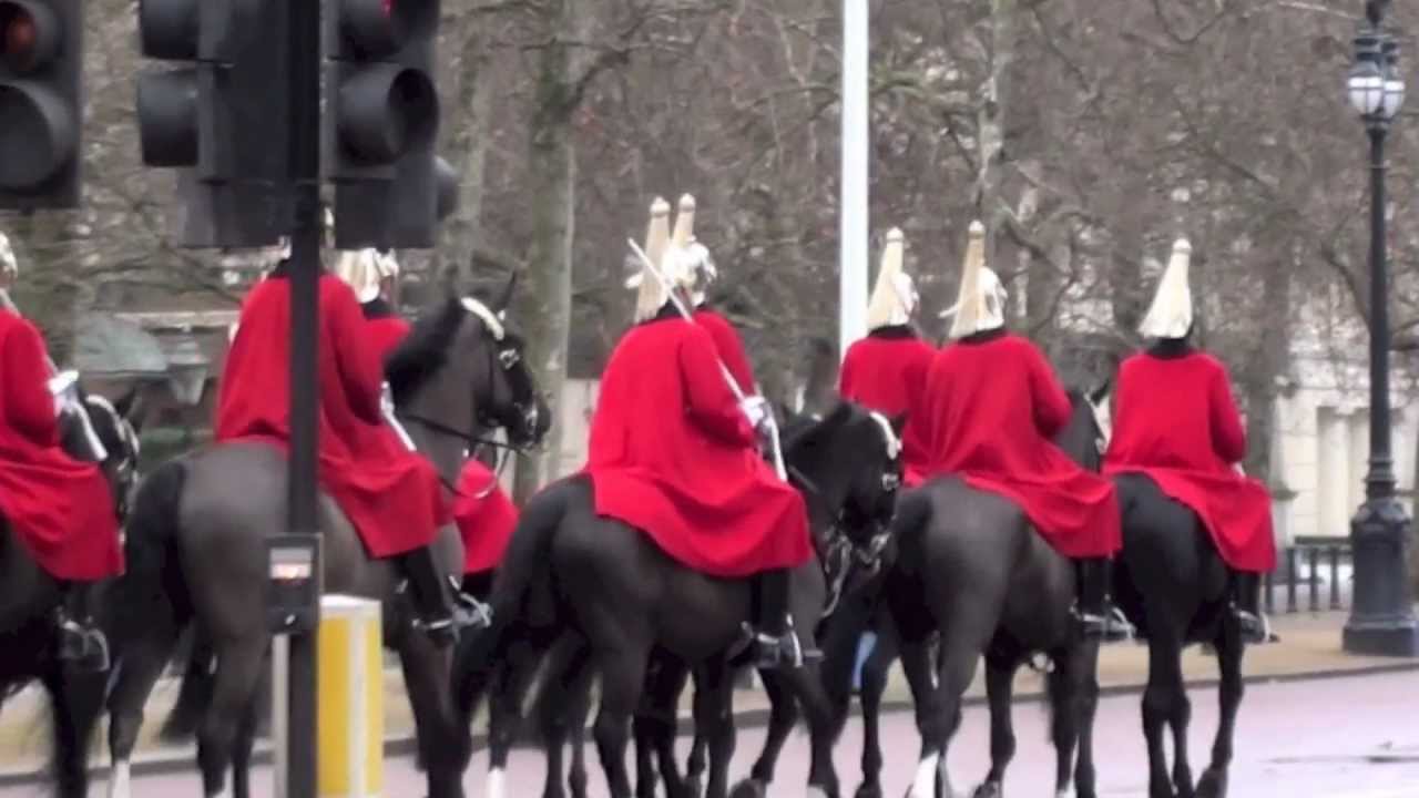 IL CAMBIO DELLA GUARDIA A BUCKINGHAM PALACE A LONDRA - 24.12.2012