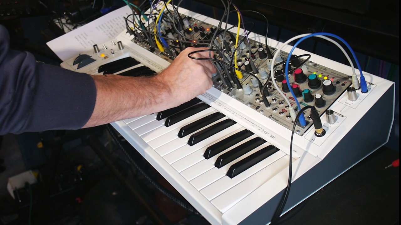 Prelude No.1 by Bach performed as a chordal improvisation on a Waldorf kb37
