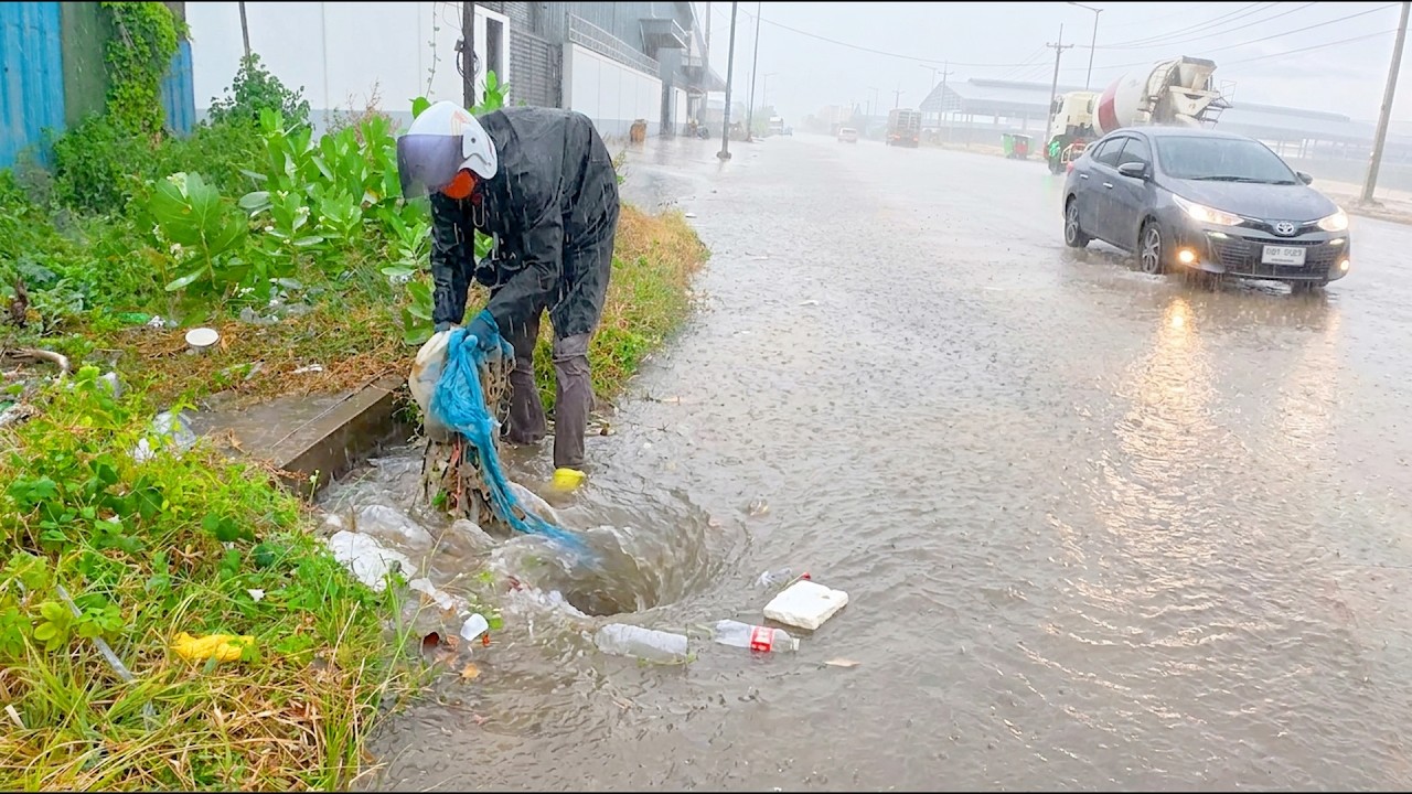Massive Drain Rescue! Removing a Completely Clogged Blockage!
