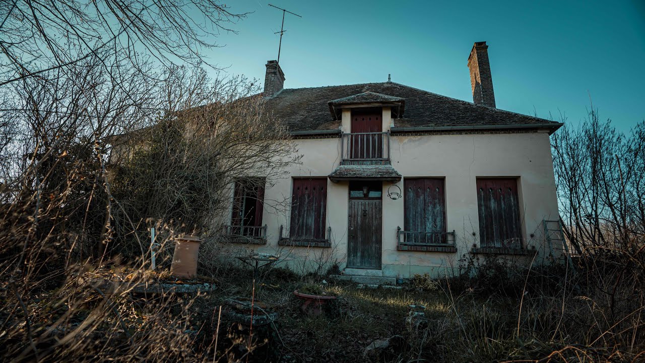 UN DRAME A EU LIEU DANS CETTE MAISON ABANDONNÉE...! (urbex)