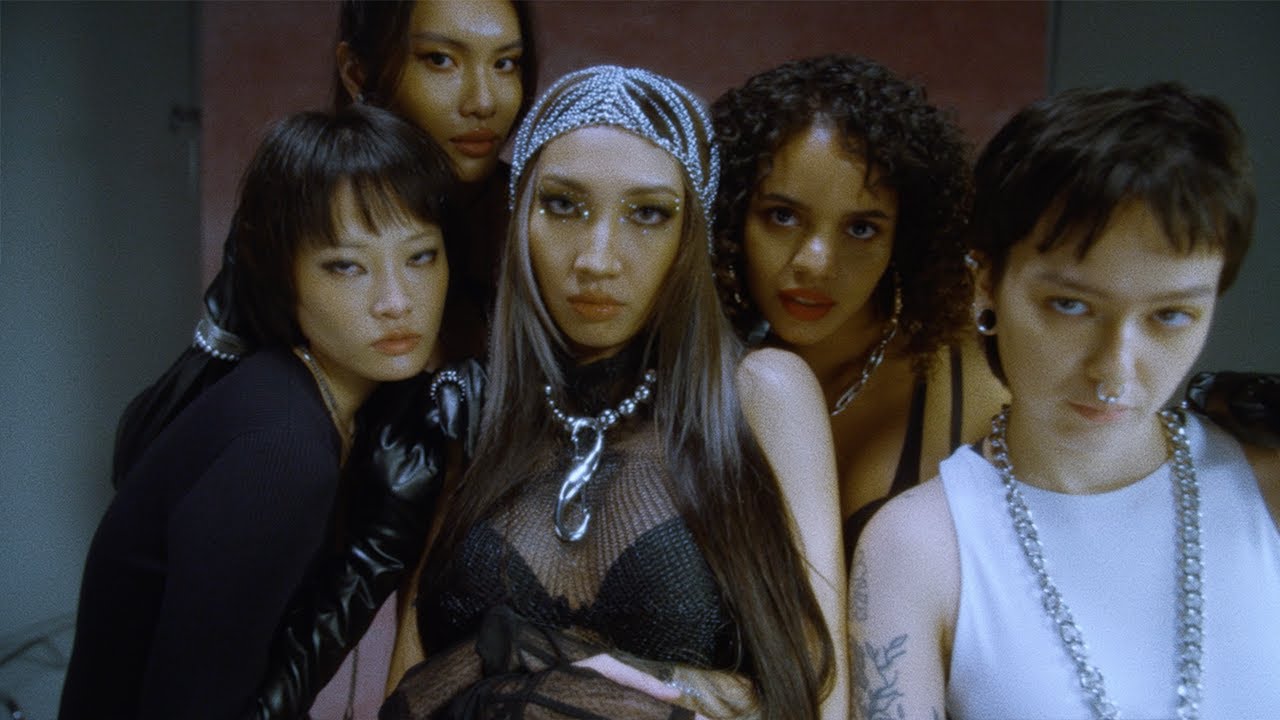 Karencici - Greedy & Confident (Visualizer)