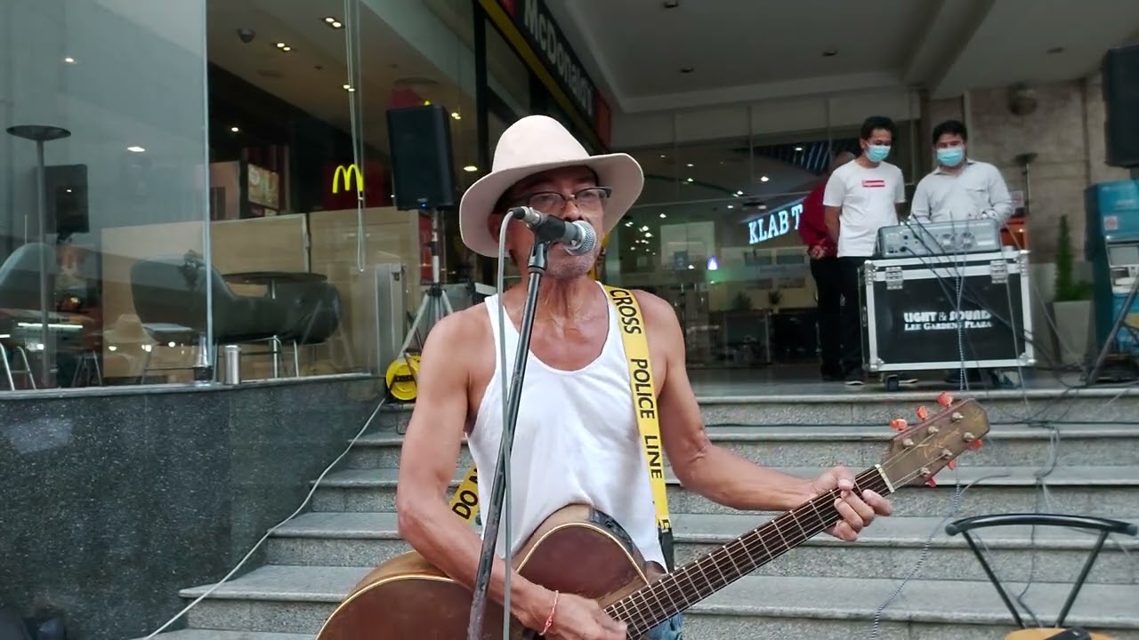 Living on a Prayer-Live at Lee Gardens Plaza Hatyai