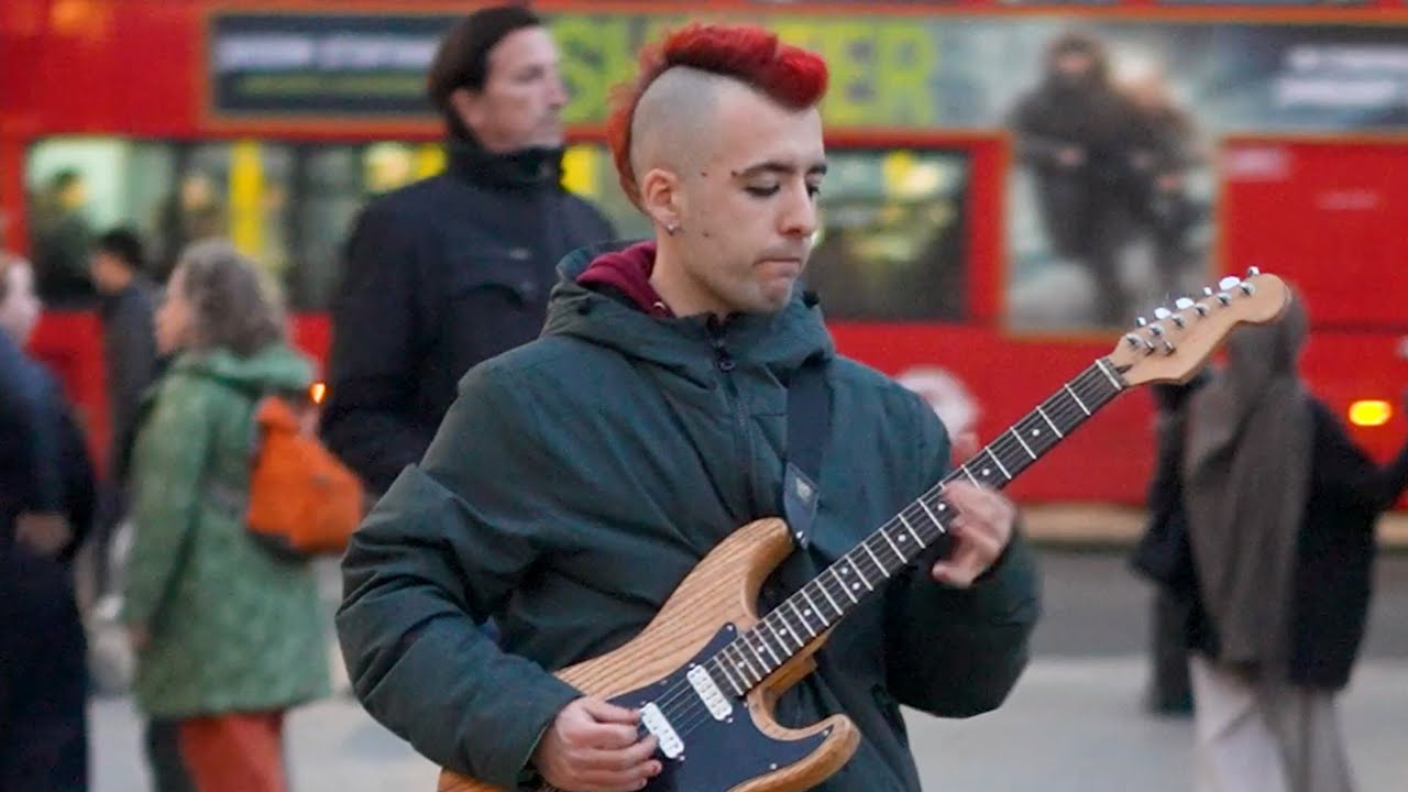 Ben E King 'Stand By Me' by Joe Lavinzki in Trafalgar Square, London, January 2026