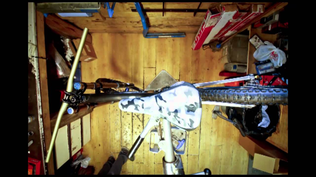 Santa Cruz V10 Carbon - The Build Timelapse