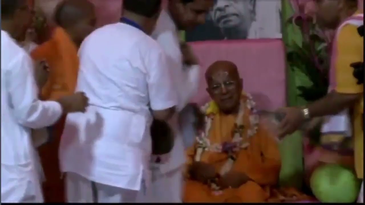2018 Vyas Puja Glorification of HH Gopal Krishna Goswami Maharaj by HH @B.A.JanardanaSwamiMaharaj 
