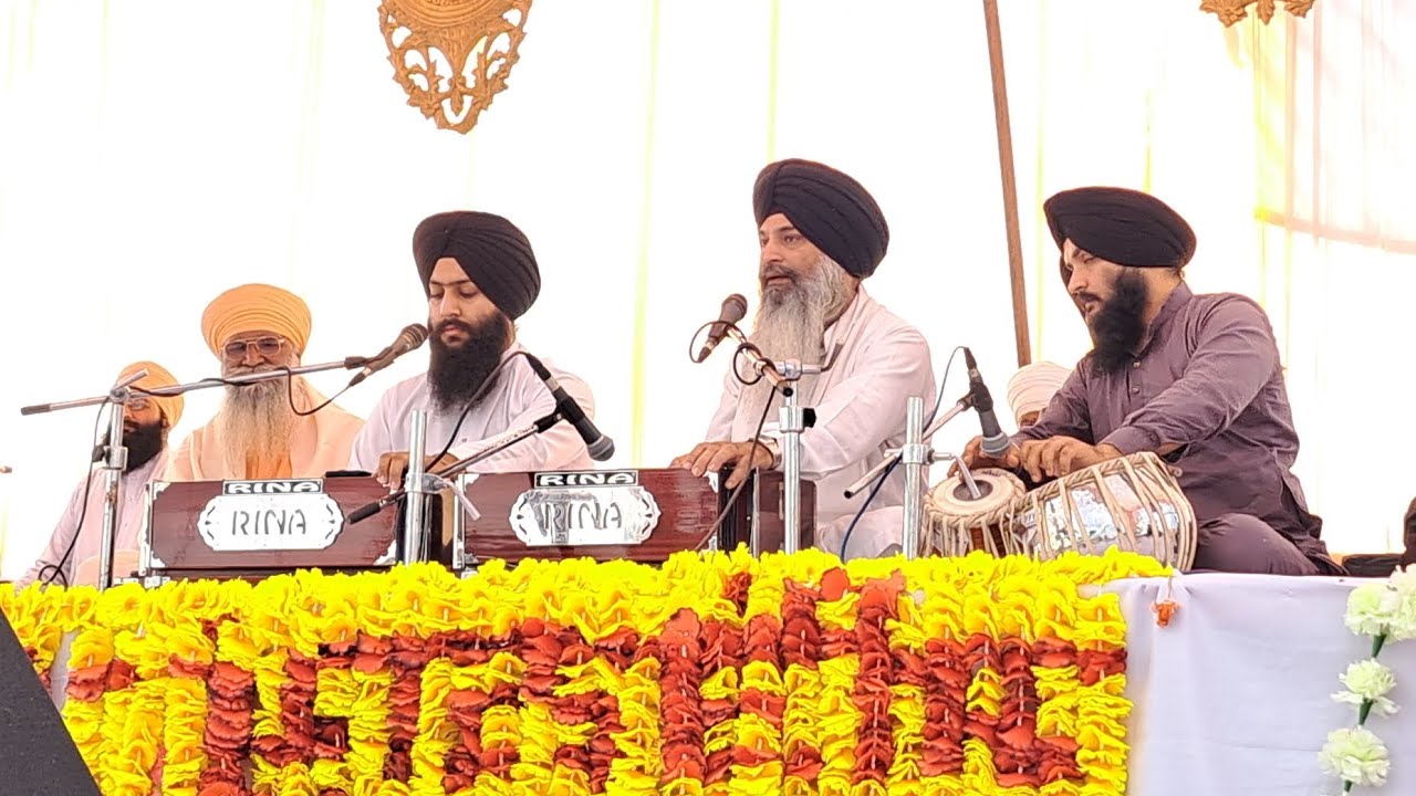 Man Kya Kehta Hou Kya Kehta Shabad By Bhai Sarabjit Singh Ladi ji....  Tabla By Bhai Gurjit Singh ji