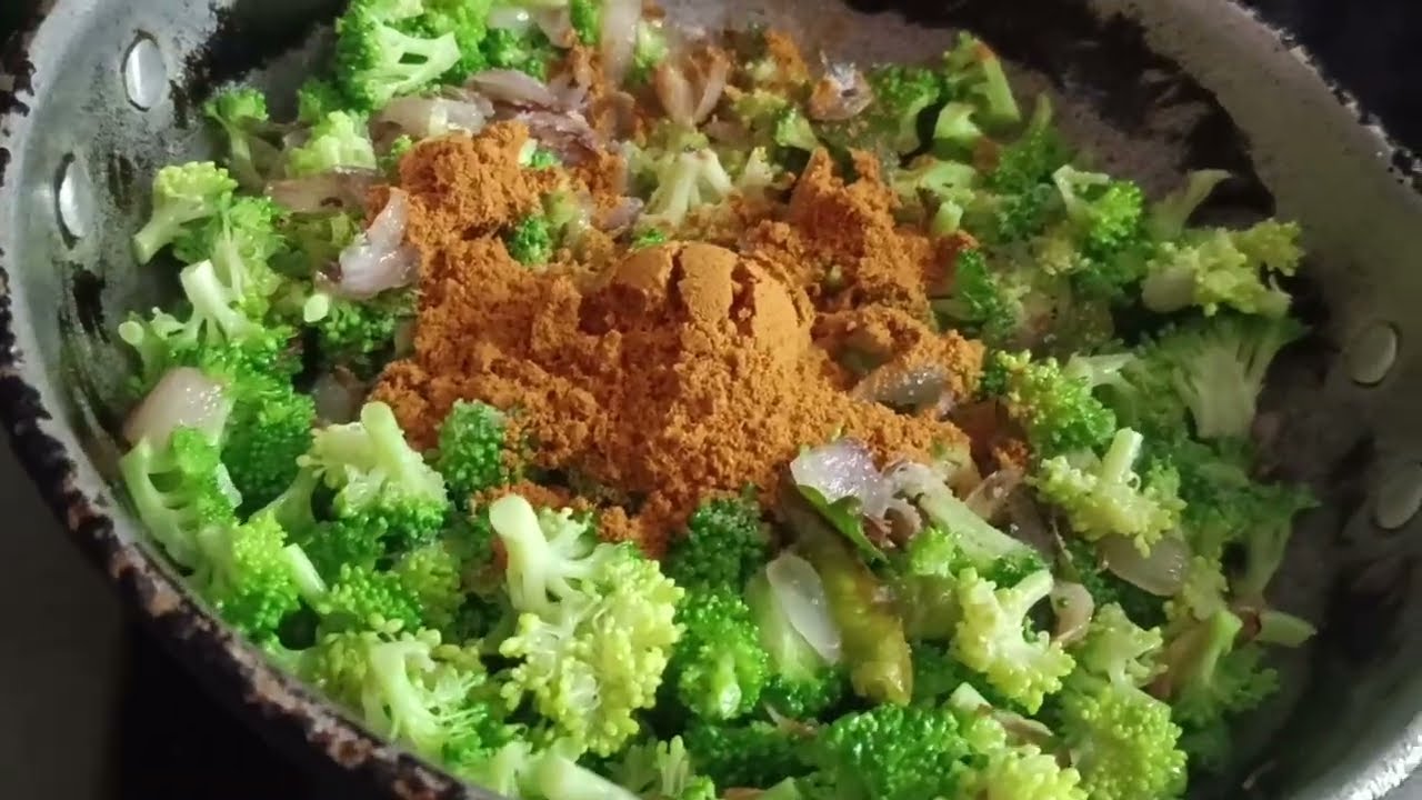 பிரக்கோலி வச்சு  பொரியல் செஞ்சு சாப்பிட்டு பாருங்க திரும்பத் திரும்ப கேட்டு வாங்கி சாப்பிடுவார்கள் 🥰