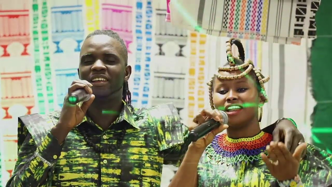 1 P   DJIDJI & NEIA SHOW FRANÇA 29 02 2020