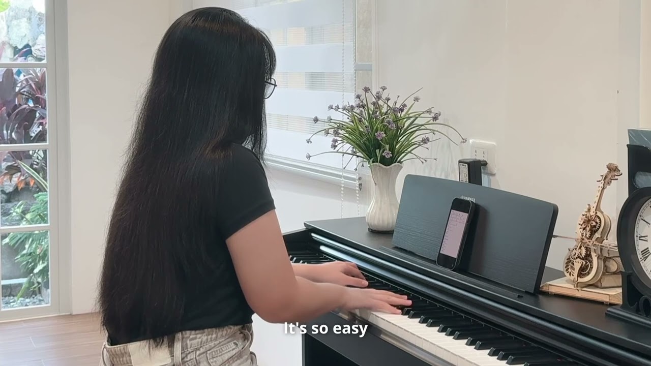 So Easy (To Fall In Love) - Olivia Dean | Piano cover by Cass