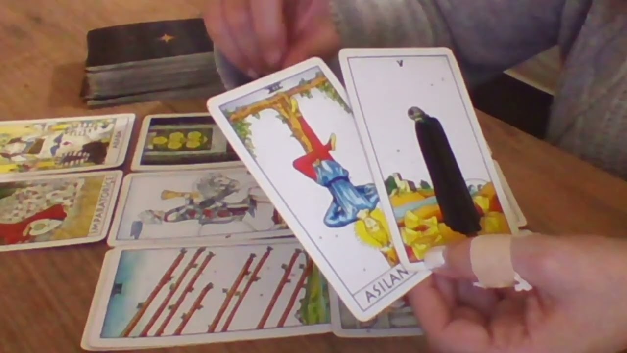 Aklımdaki Kişi  Bakın Ne İ&ccedil;in Kararlı - İlahi Adalet Tarot