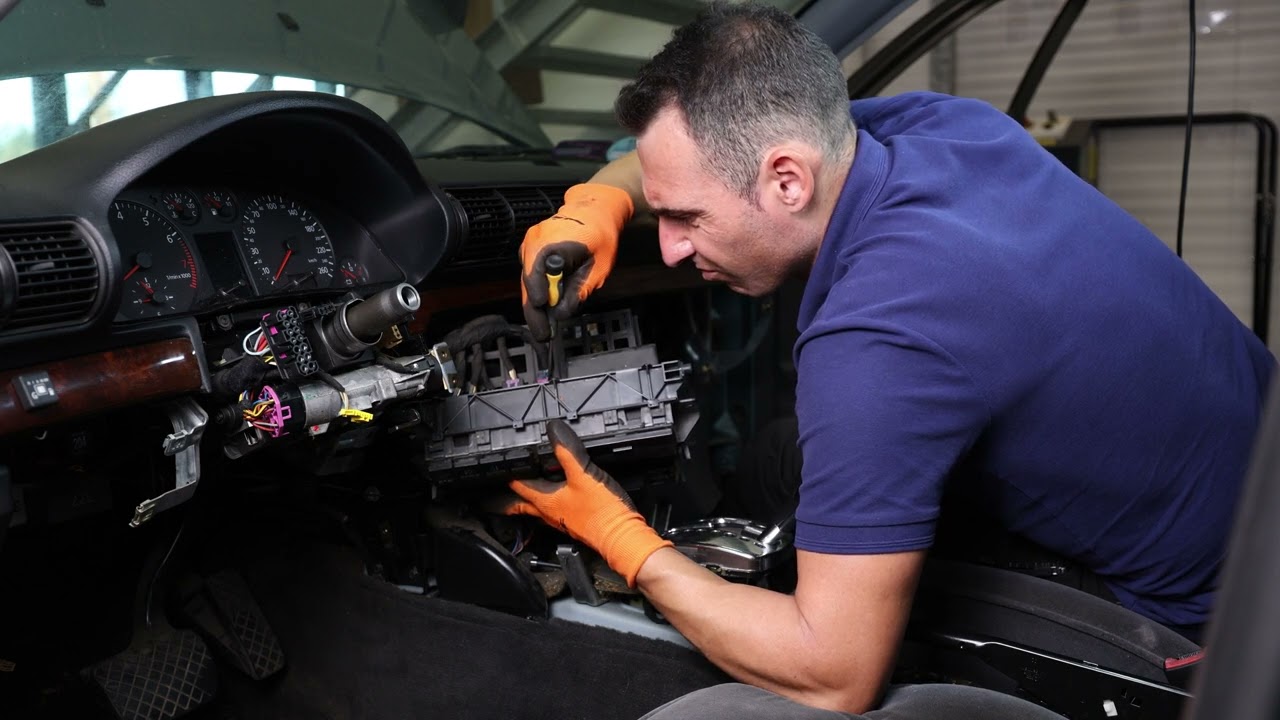 How to replace the heater in Audi a4 b5?