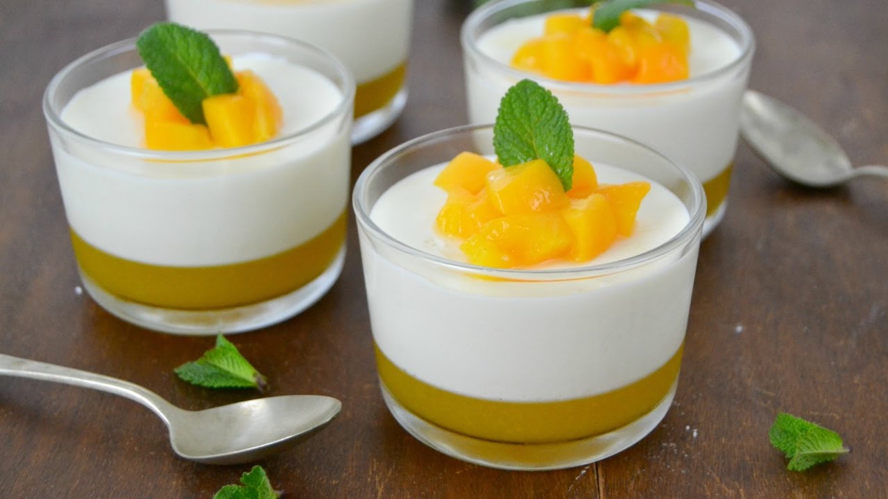 Vasitos de mousse de chocolate blanco y melocotón. Postre fácil