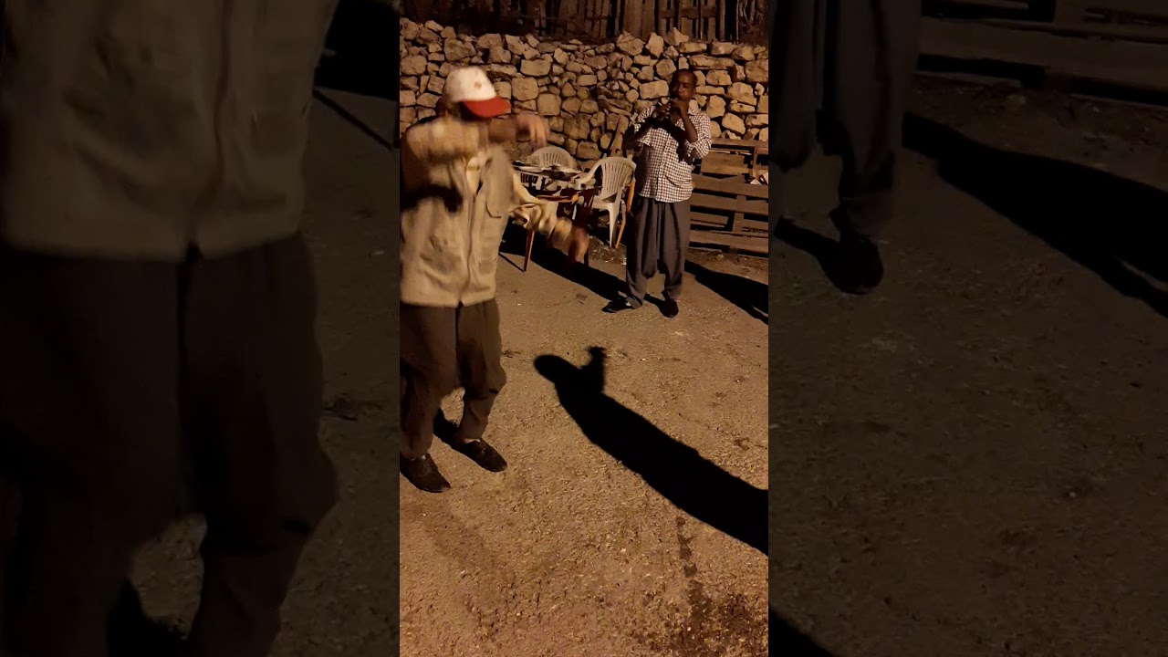 Sarikoyak Köyünde Alem
