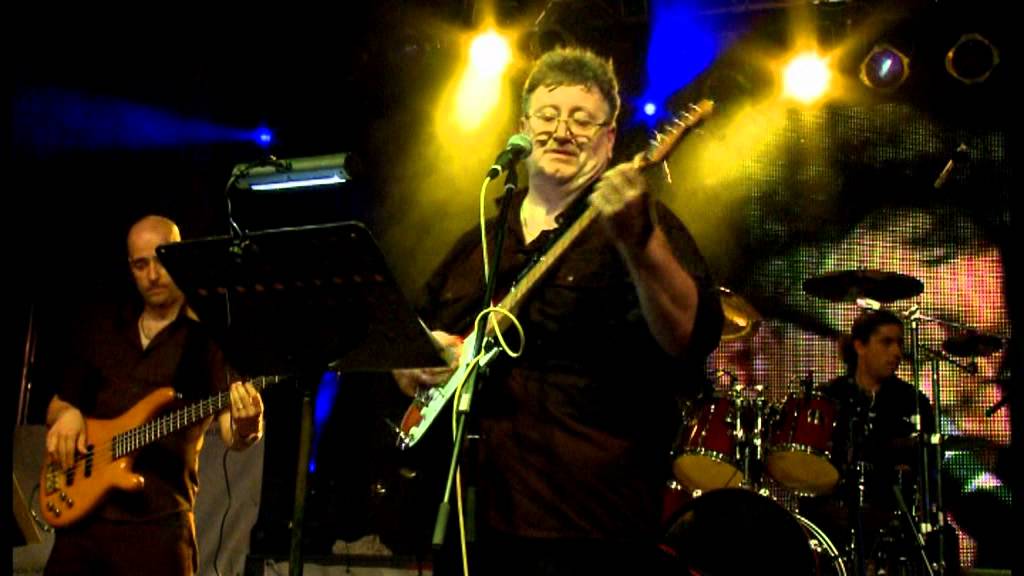 Csendes ember lettem - 3+2 együttes (LIVE in DUNASZEG 2011)