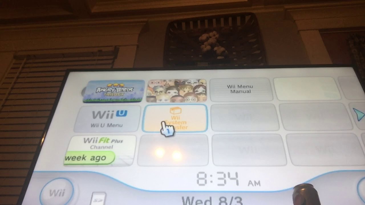 Eric plays: angry birds trilogy Wii