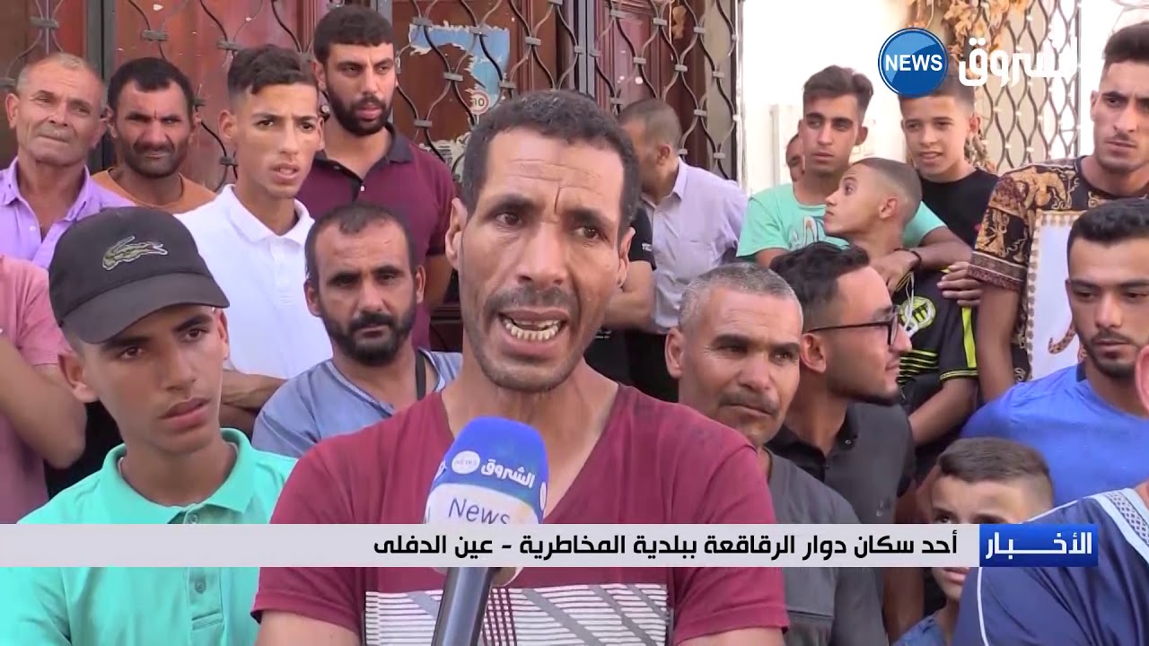 #عين_الدفلى | سكان دوار الرقاقعة بالمخاطرية يغلقون مقر البلدية بالسلاسل الحديدية
