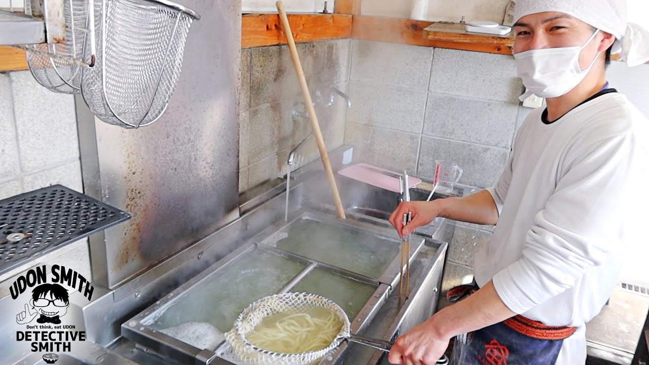 穏やかな田園風景のド真ん中にある讃岐うどん店 