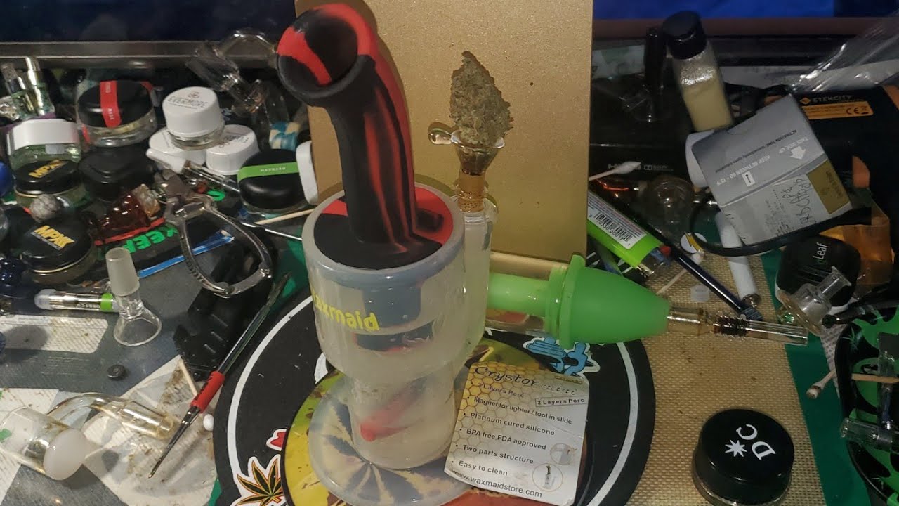 Crystor mini 2 layer perc bong my Waxmaid and some Durban Poison by Grassroots MD Medical Cannabis