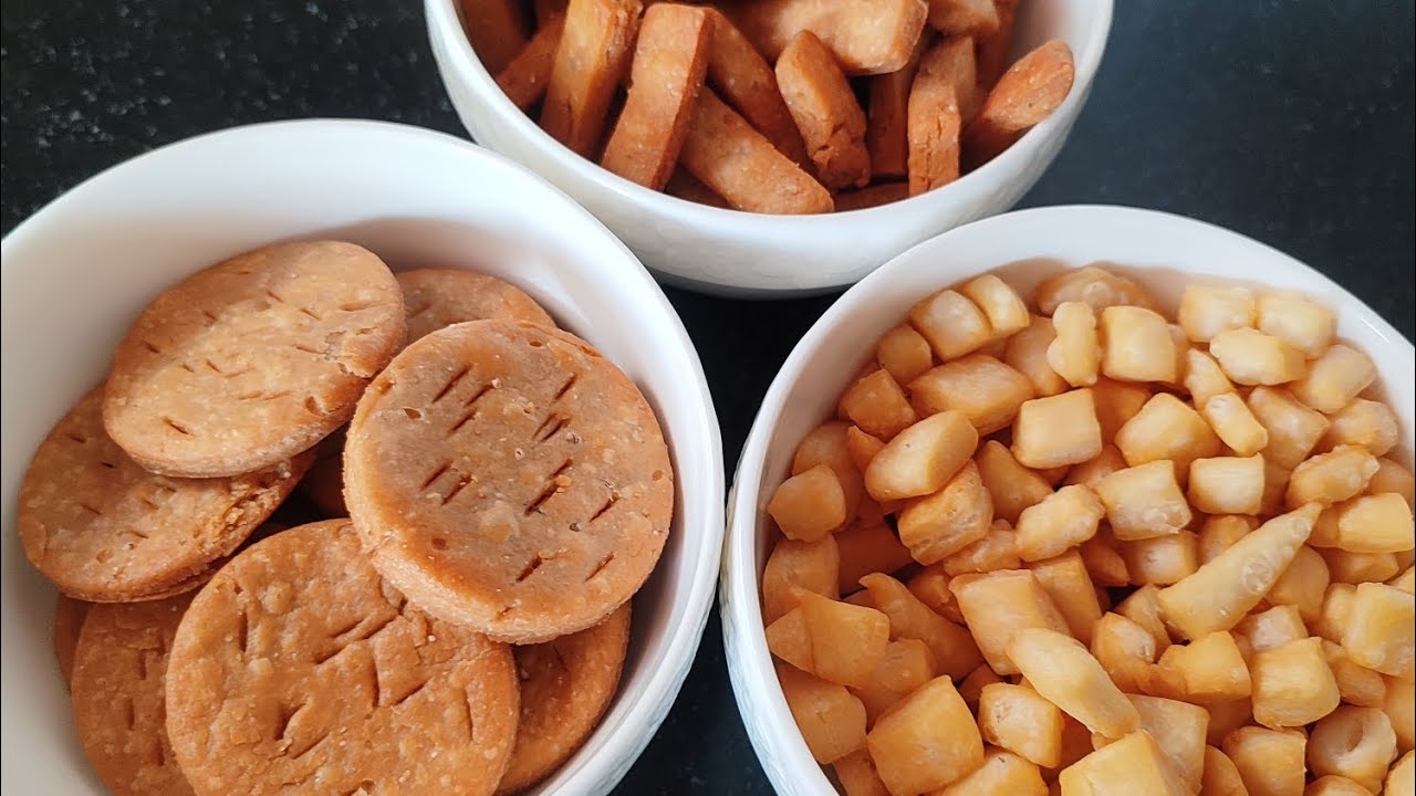 एक ही आटे से बनाये कई तरह के नमकीन मठरी  | Namak paare | Khasta Mathri recipe | Cheeseling recipe