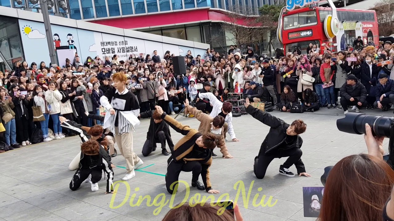 UNB(유앤비)-감각 (Feeling) 180407 Sinchon Debut Busking