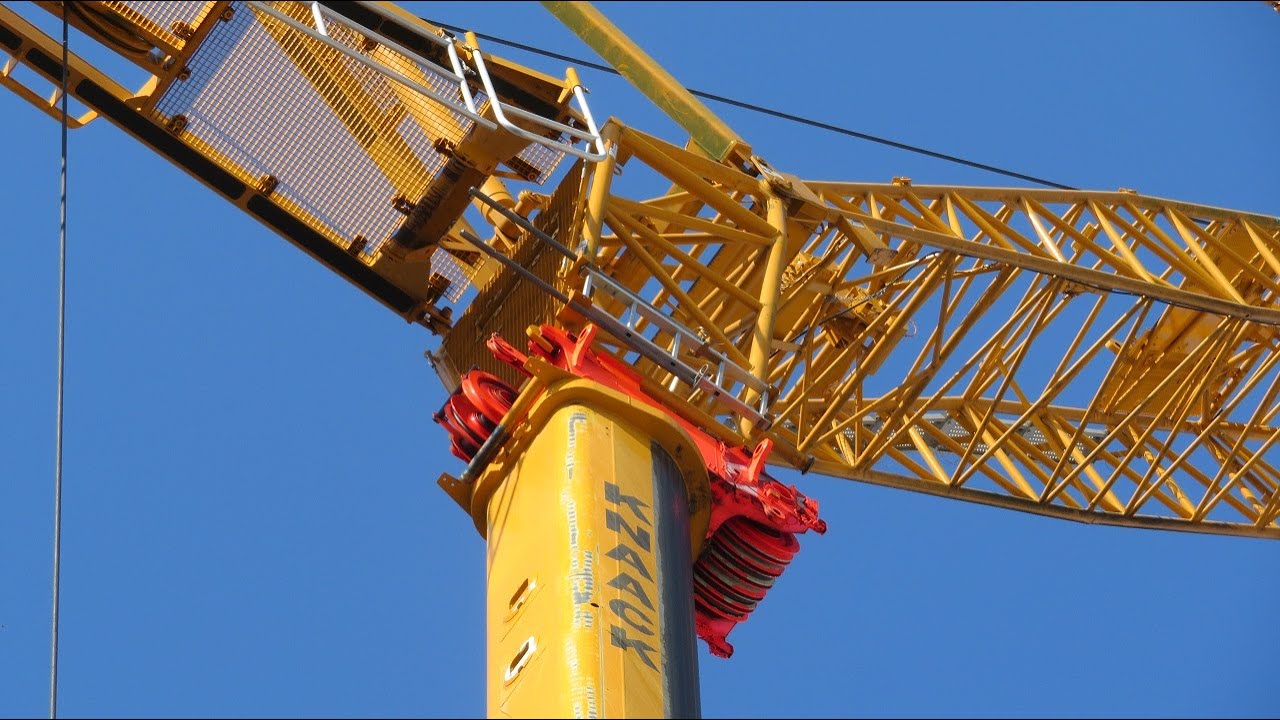 Soeren66 - LIEBHERR LTM 1300-6.2 beim Abbau eines TEREX PEINER TDK