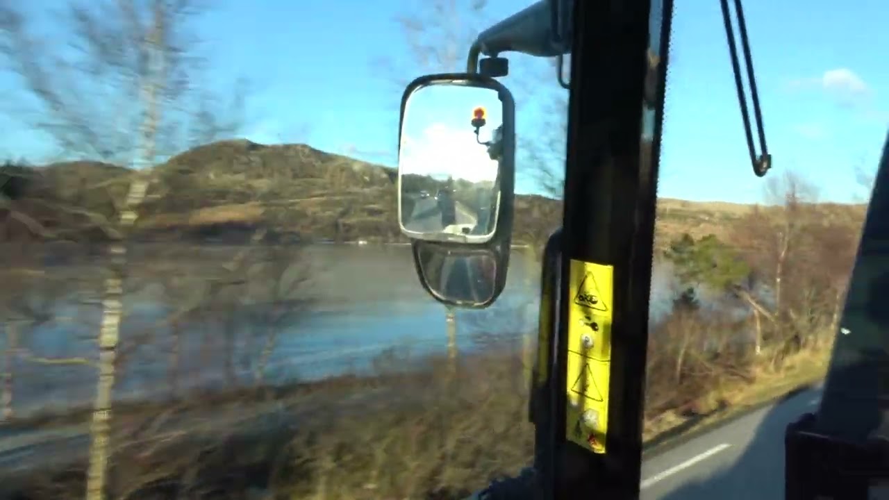 Flaks i Åsen-Fv. 506- Ålgård med traktor