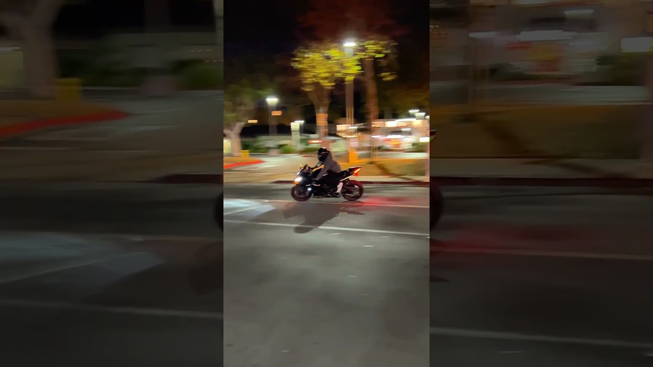 Loud Exhaust Downshift - Yamaha R6 Pulling In