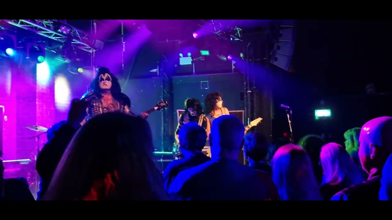 Dressed to Kill (Kiss tribute) - Crazy Crazy Nights - Chester 2025