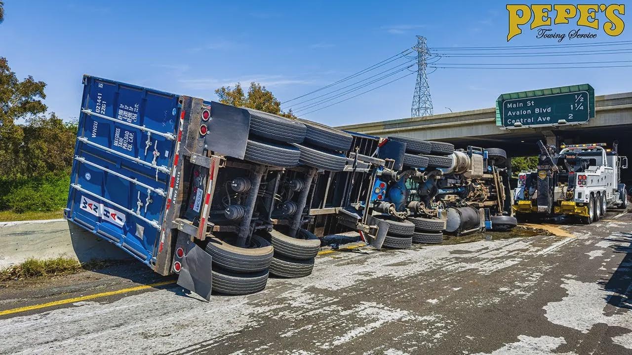 40.000 kg Kokosöl auf der Autobahn ausgelaufen!