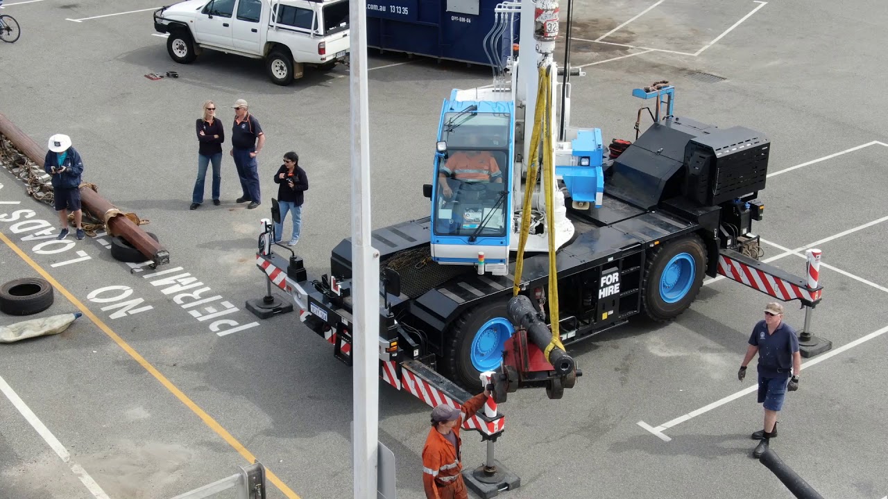 Lifting of Duyfken Masts Nov 2020