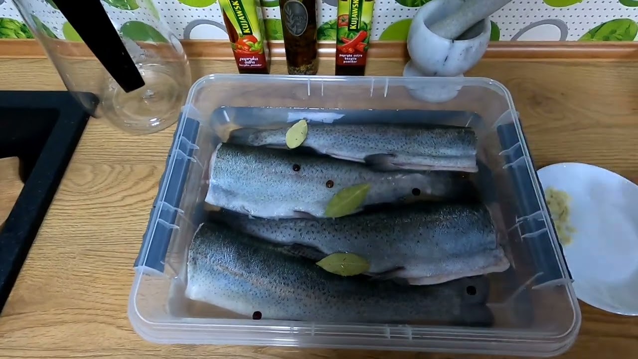 Pstrąg wędzony na ciepło. Smoked trout. Booxasmoker 200. Dymbox. Electricsmoker.