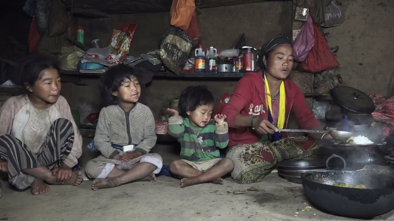 Organic village life || Cooking parsley and potato vegetables in the village