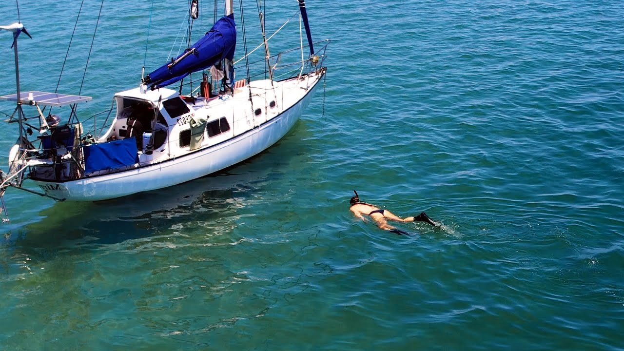 УЕДИНЕНИЕ. Жизнь на 30-футовой лодке у самого западного острова Австралии — Free Range Sailing, э...