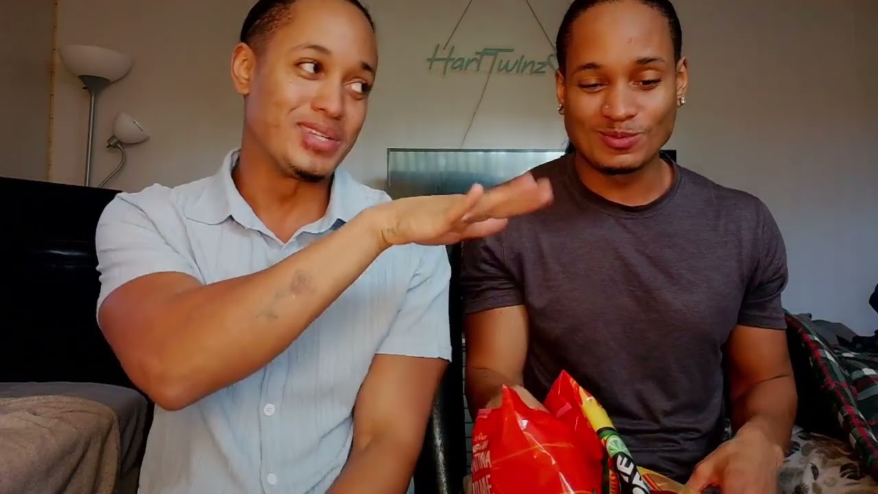 Q&A with the Hart Twinz