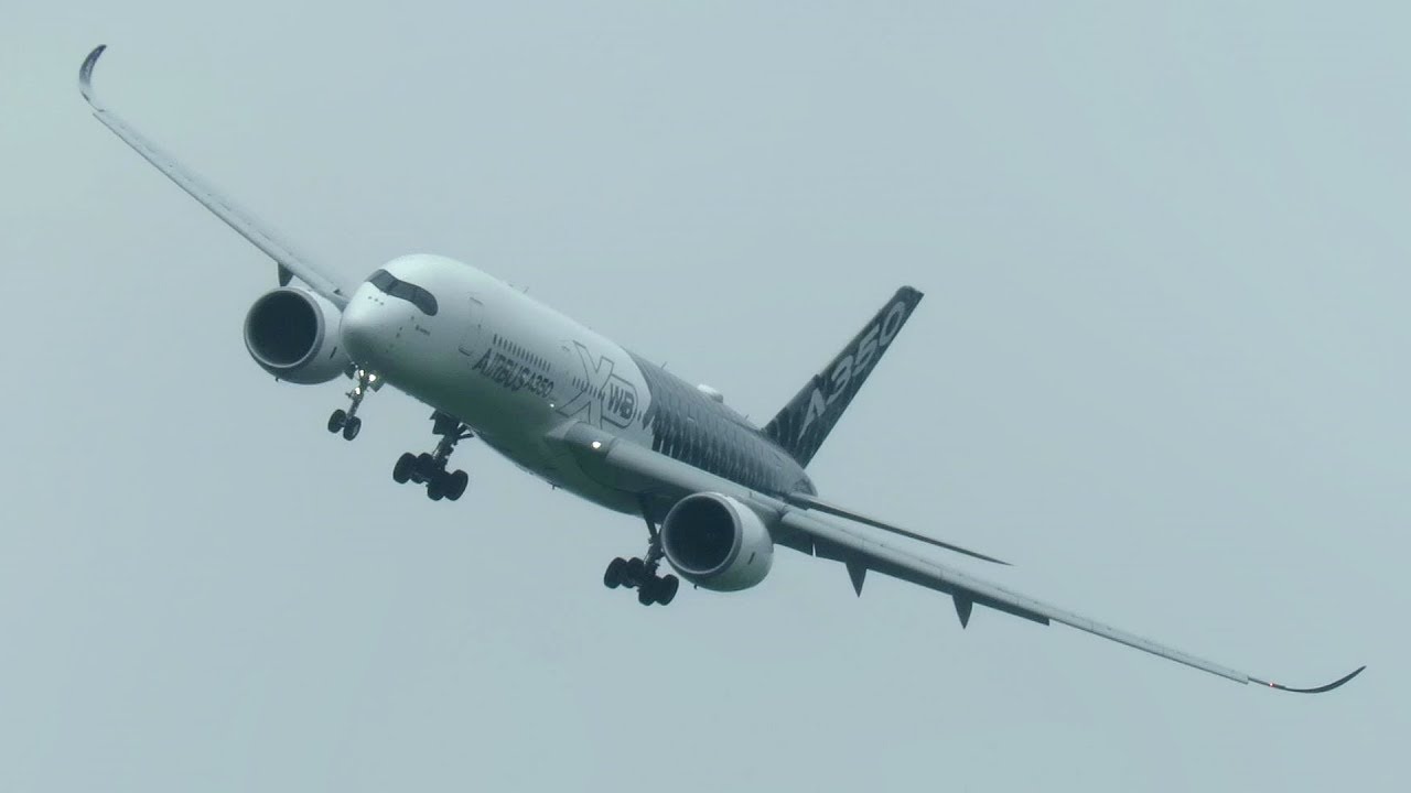AIRBUS A350-900 Test FLYING DISPLAY for ILA 2018 Air Show | F-WWCF