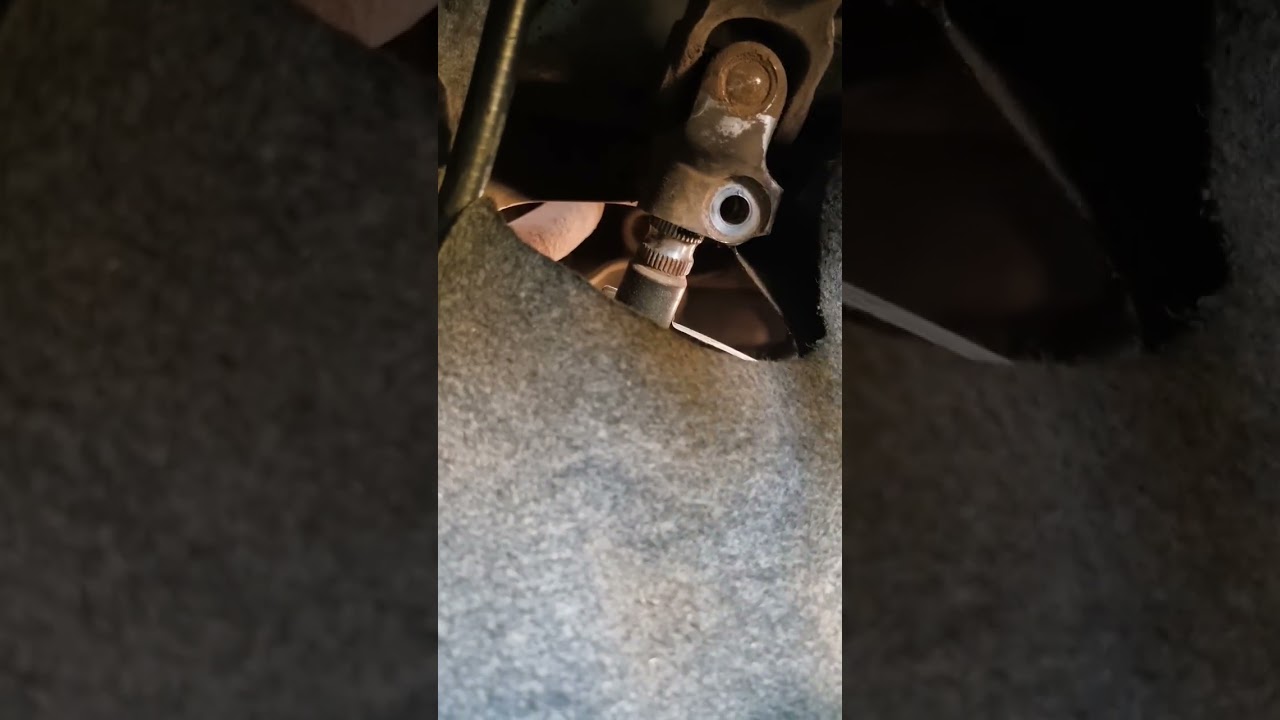 😡a trainee tried fixing a steering universal joint#subscribe