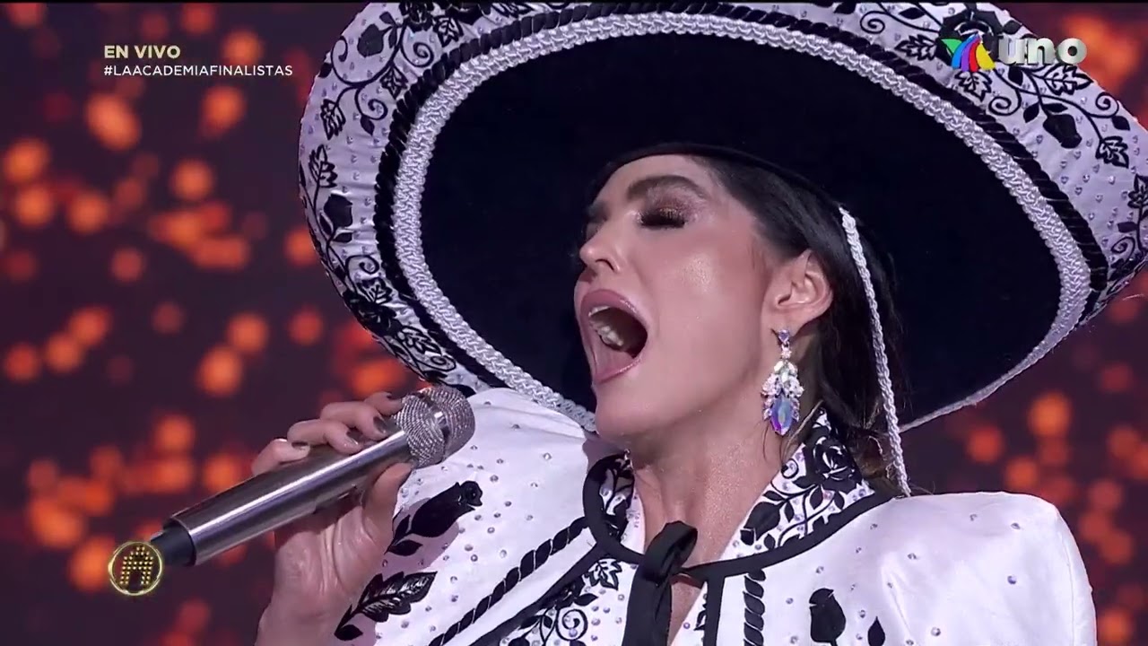 Ana Barbara - Deja Que Salga La Luna (La Academia 13)