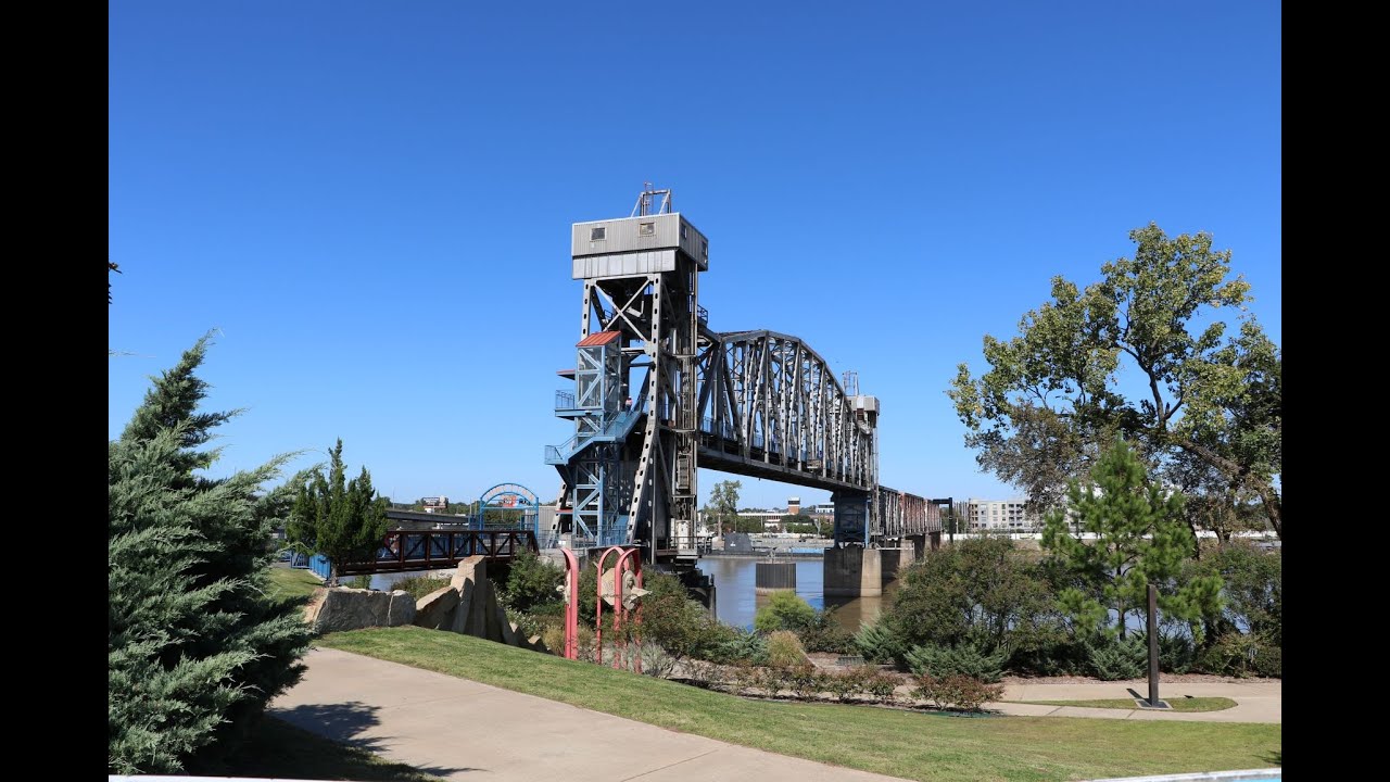 Sandwiching in History - Junction Bridge, Little Rock, Arkansas