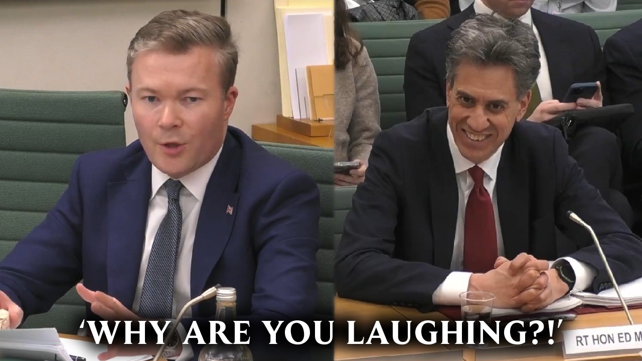 Между Милибэндом и другим депутатом разгорелся спор, когда он «посмеялся» над серьезным вопросом.