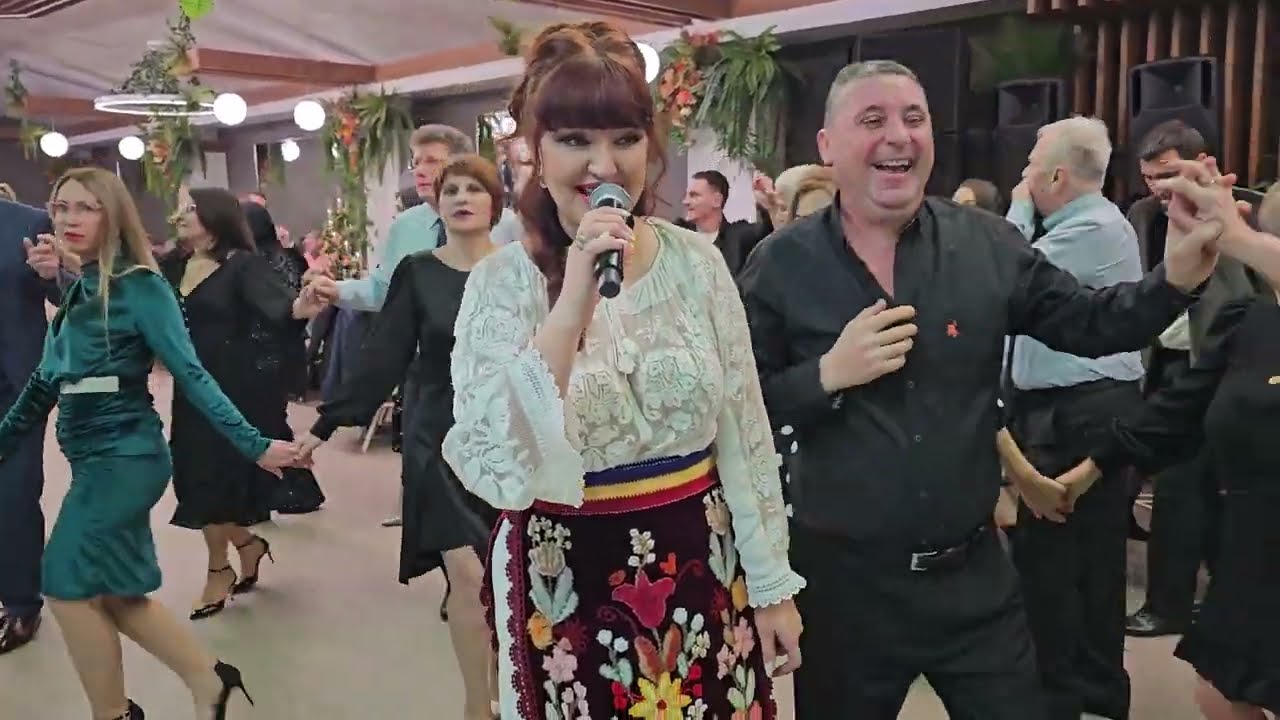 Progr 2 Revelion Mirage Ballroom 2025 Ionela Anghel Popa  și Formația Cristi Popa tel 0744362647
