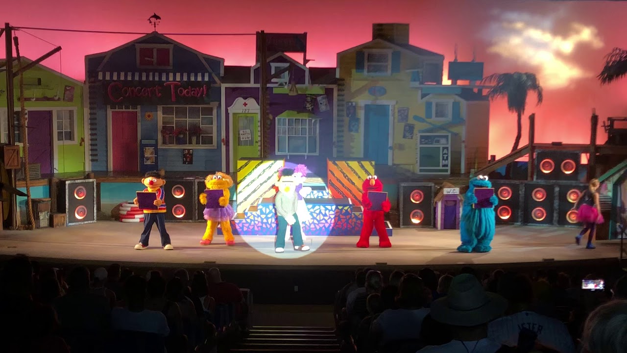 Elmo Rocks SeaWorld Orlando 2018