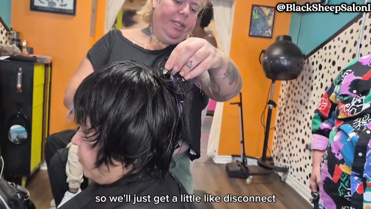 RAZOR CUT TIPS FROM DINNIE DANGER AT BLACK SHEEP! - HOW TO DO A RAZOR CUT