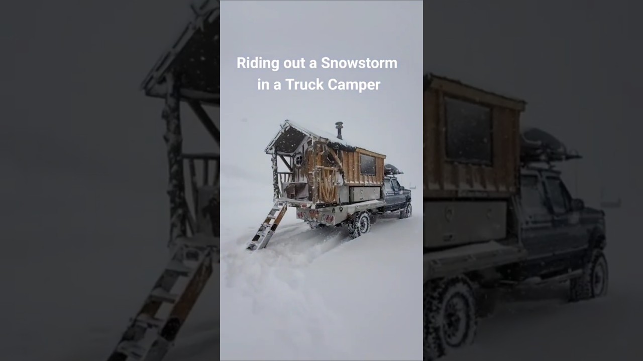 #shorts Tempesta di neve in camper, grande nevicata. Snow storm in a truck camper